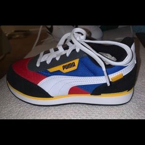 PUMA Tennis Shoes (Kids)